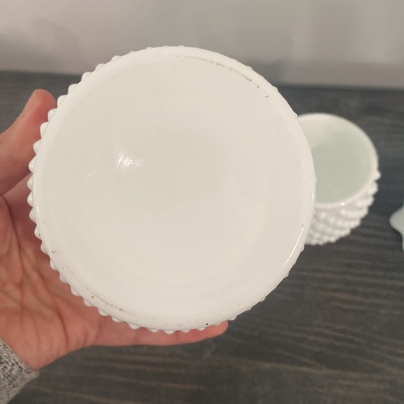 Milk Glass Set - Picture 4 of 7